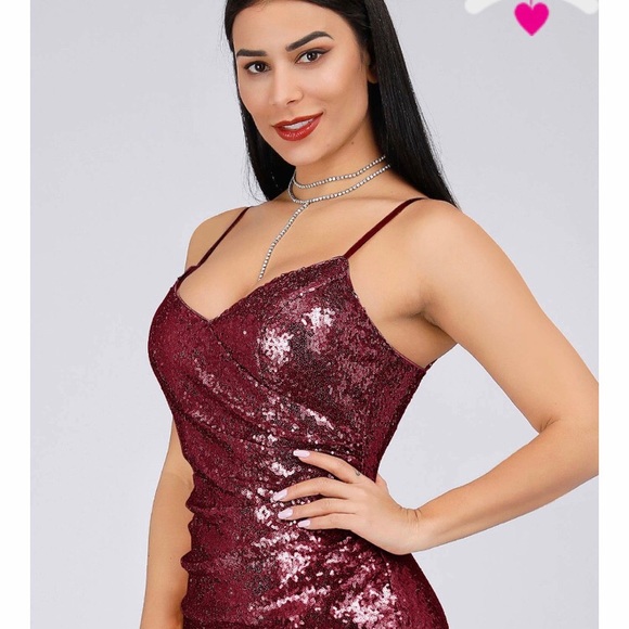 🆕Sexy Sequin Evening Gown - Picture 3 of 4